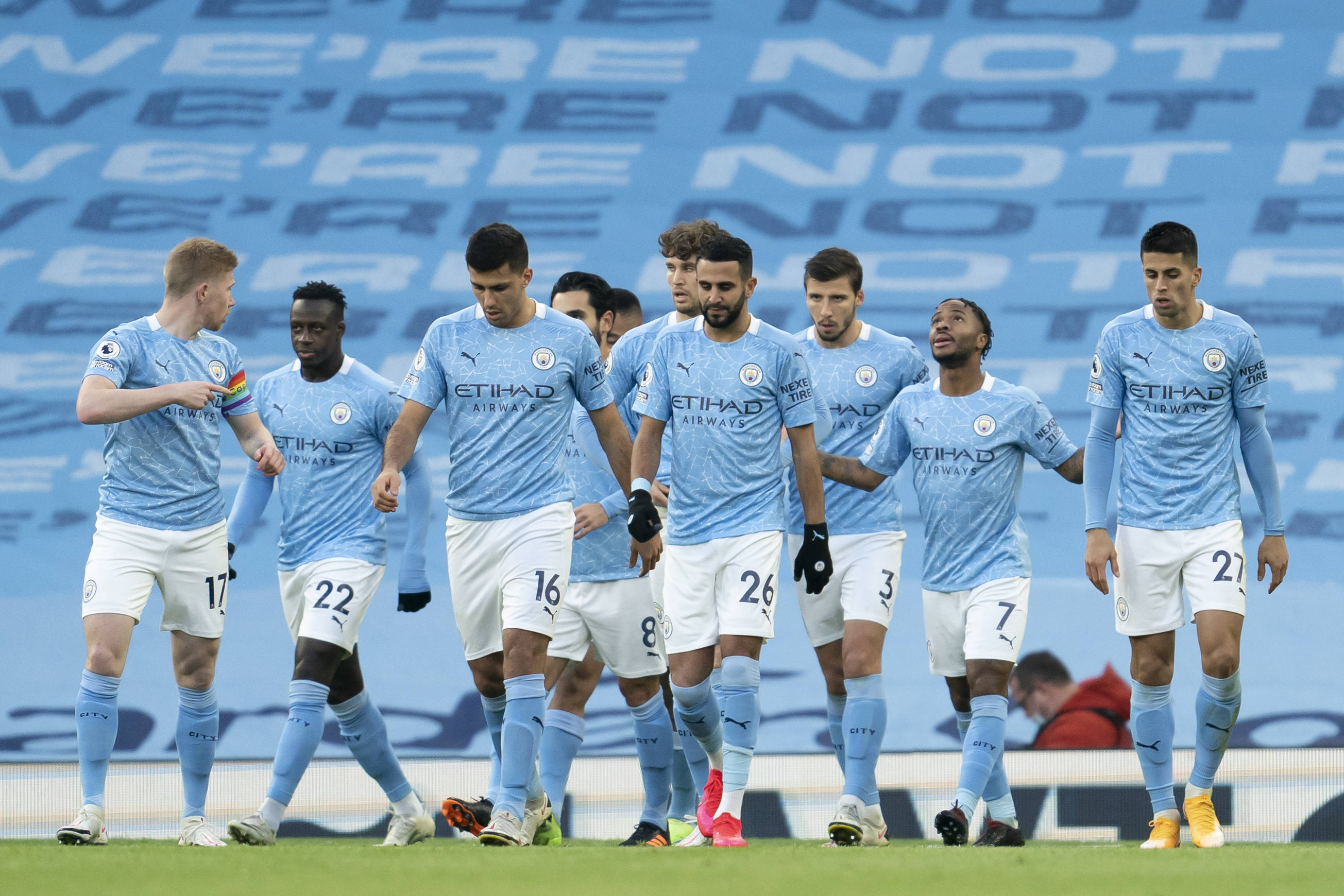 体育一起看亚运：吴姝彤夺得马拉松游泳女子10公里金牌